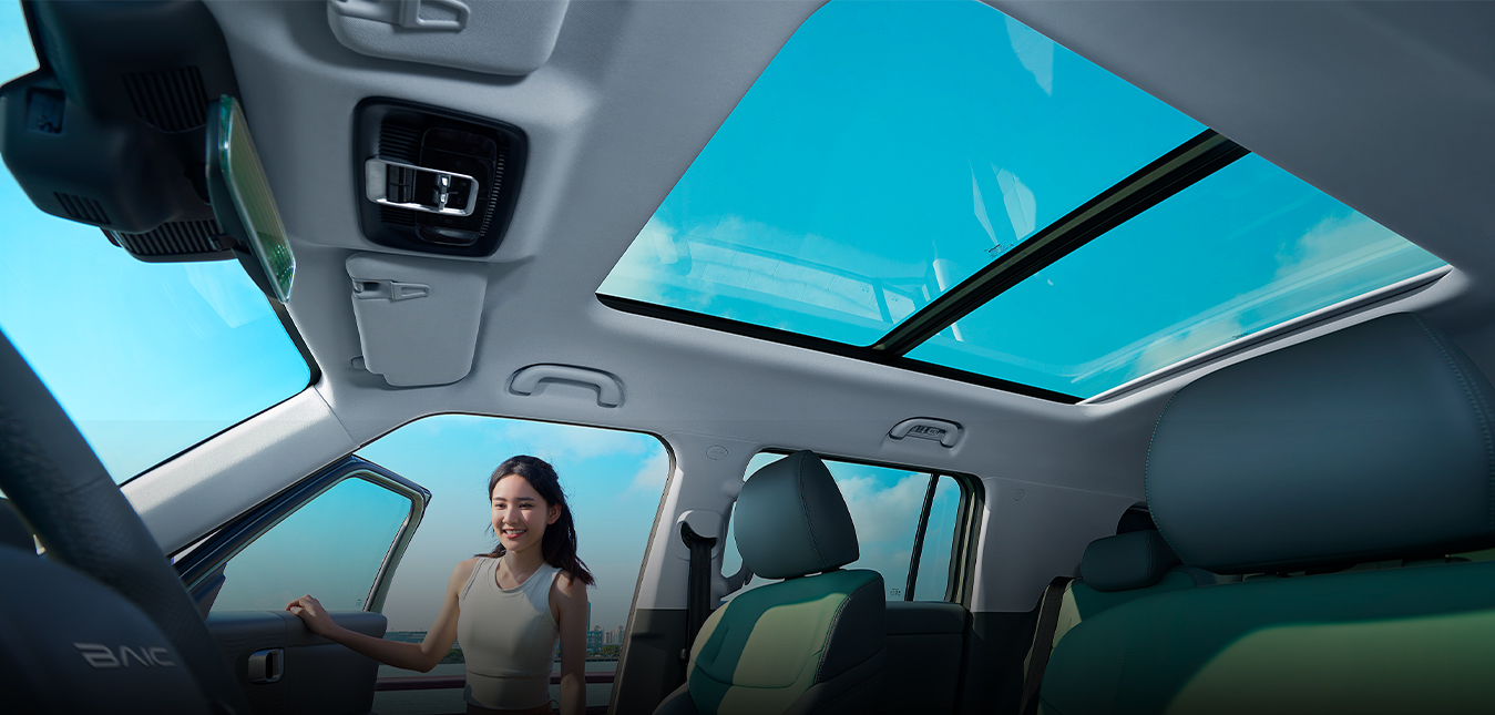 Wide Panoramic Sunroof